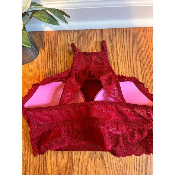Victoria’s Secret PINK halter top brace lace - Picture 4 of 5